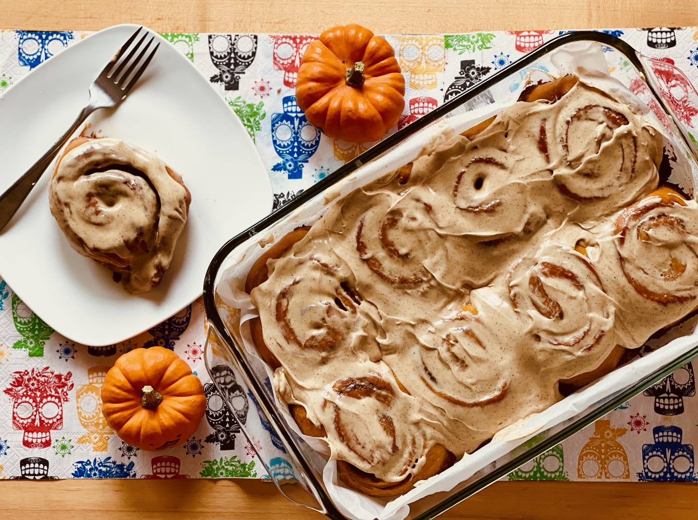 These pumpkin brioche rolls with coffee frosting are a worthy project