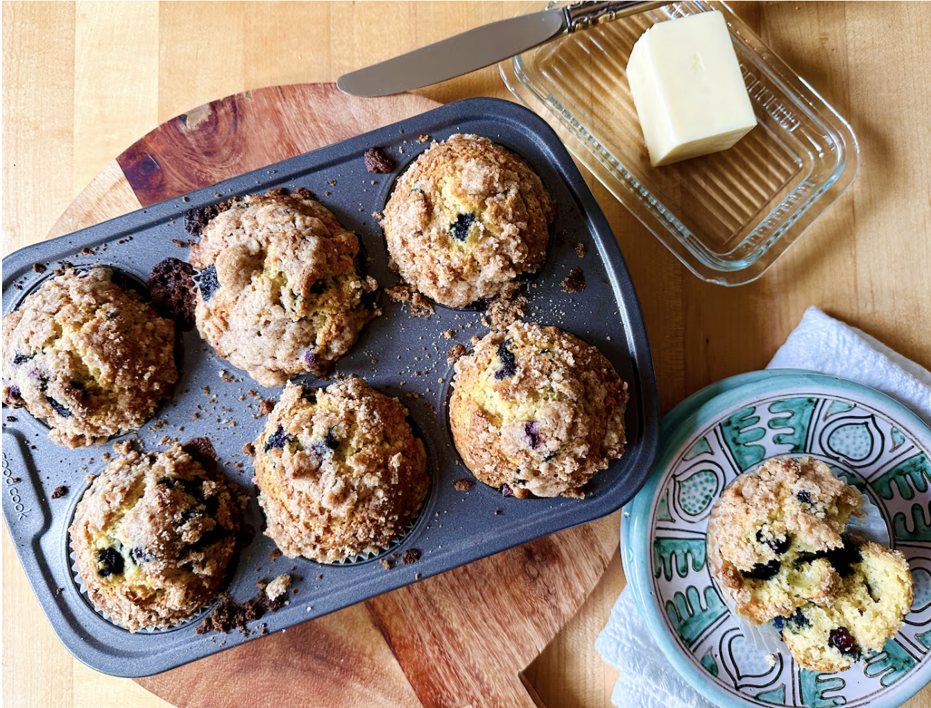 blueberry muffins with a streusel top